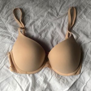 Victoria Secret Pink bra.